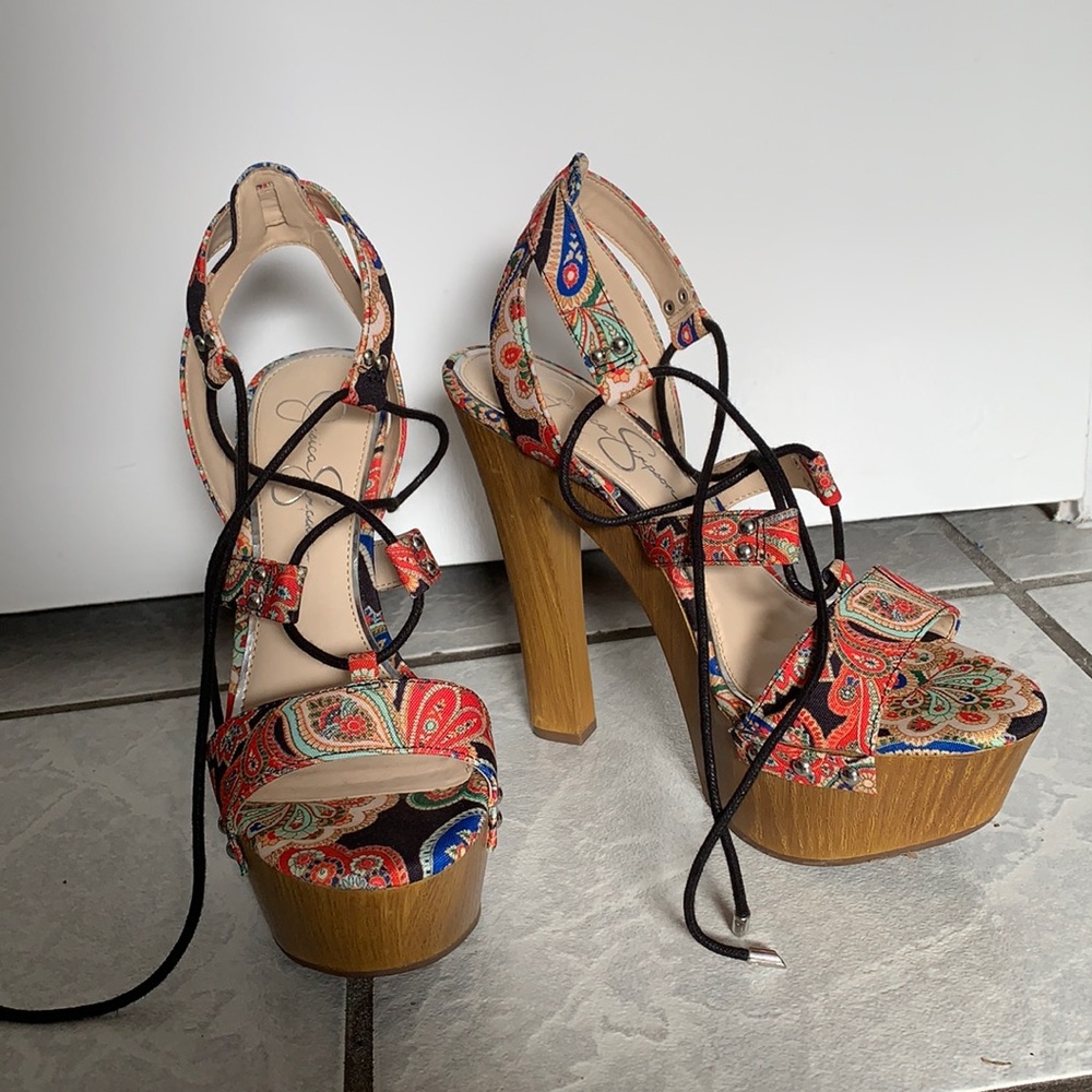 Jessica Simpson platforms